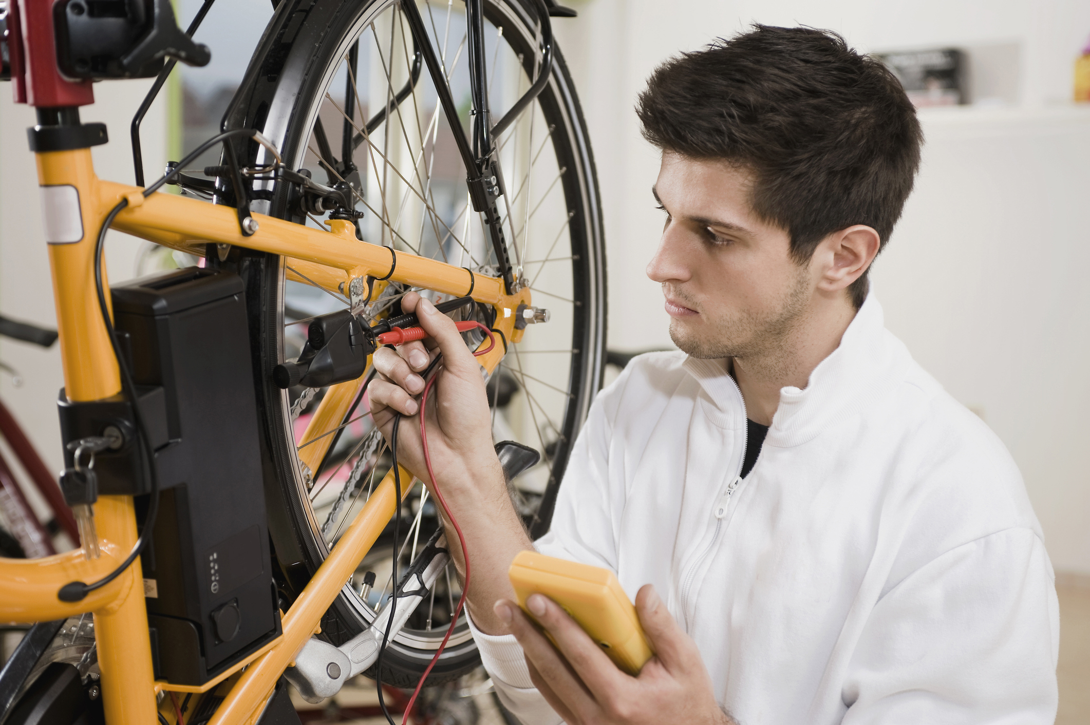 Bicycle maintenance and component inspection at Momentum Hub
